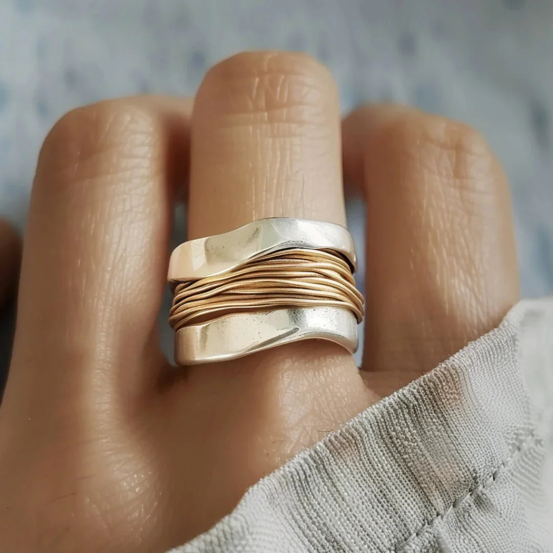 Maria | Ring med gyldne tråde