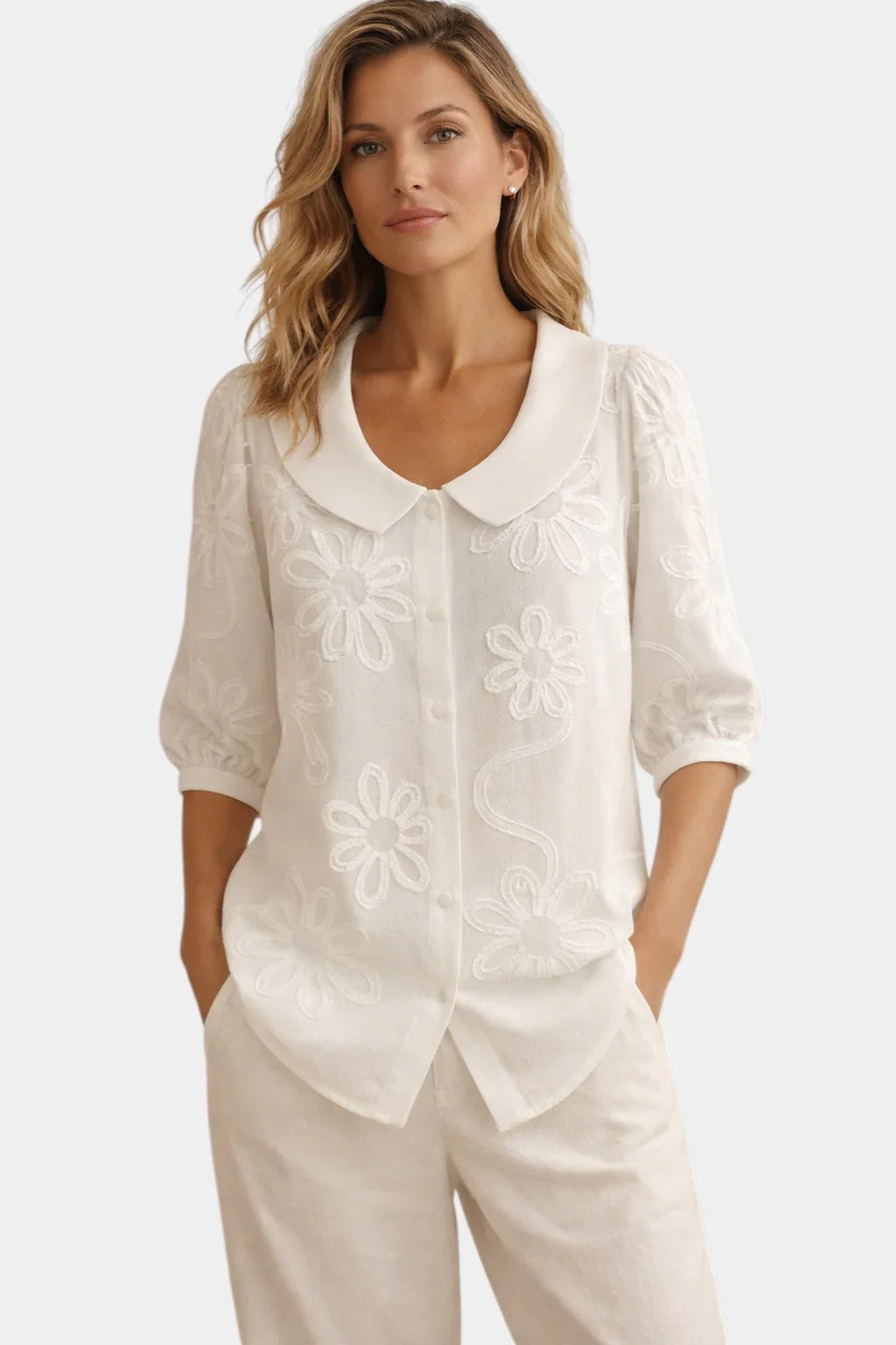 Elya | Broderet bluse