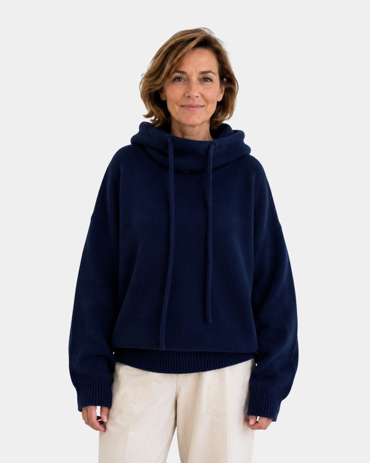 Marie | Hyggelig sweater med høj krave og hætte