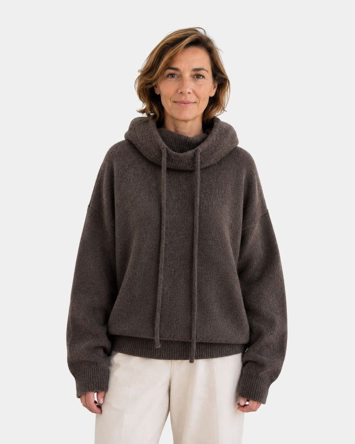 Marie | Hyggelig sweater med høj krave og hætte