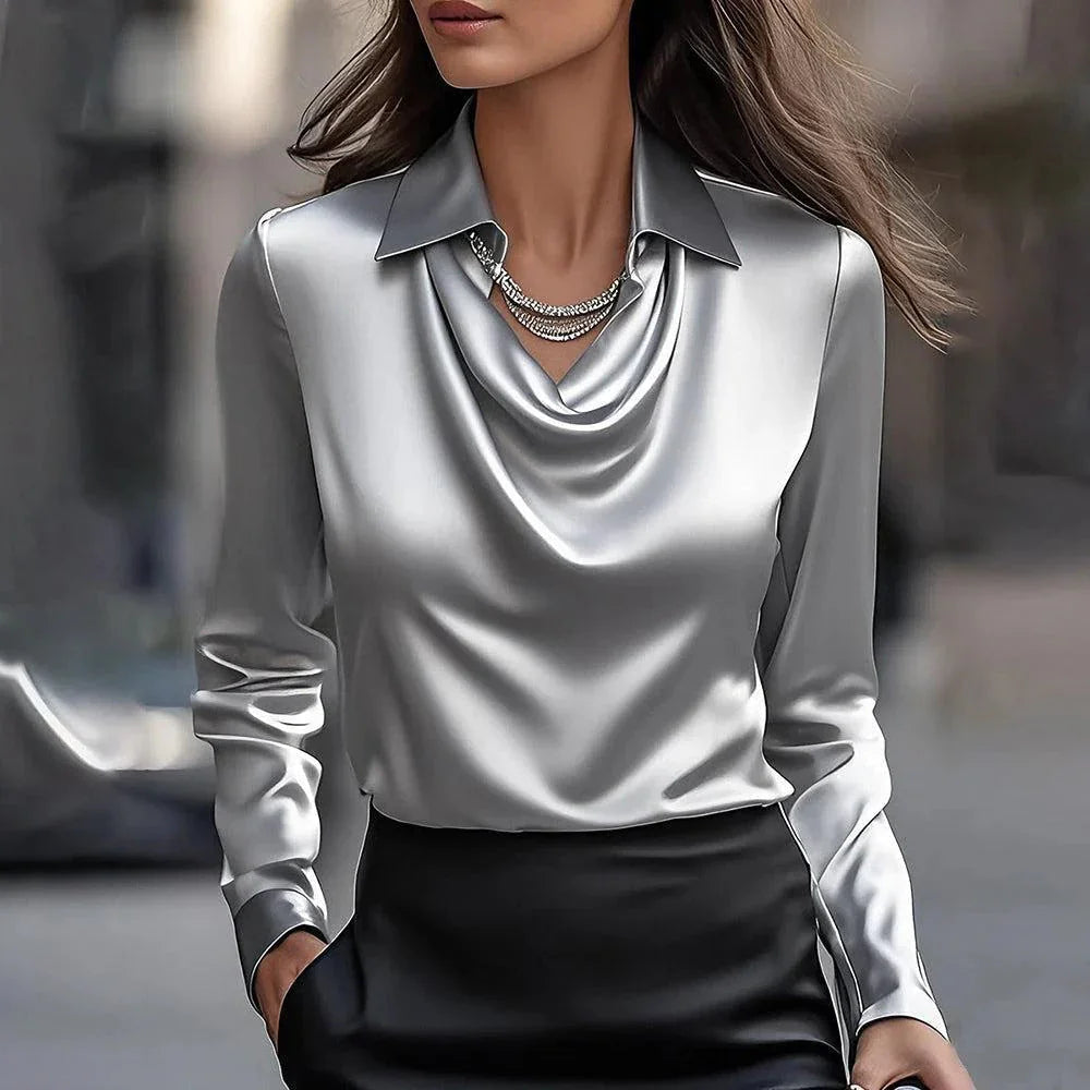 Emma | Elegant skinnende bluse