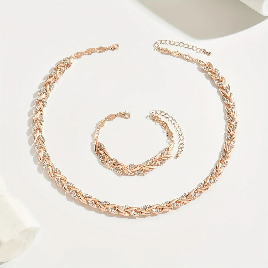 Nienke | Håndlavet halskæde i fiskebensmønster