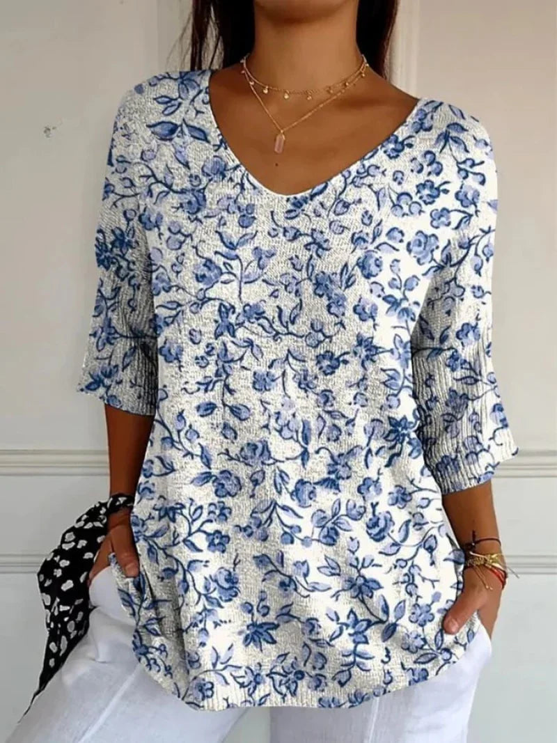 Mélanie | Afslappet strikket sweater med blå blomster