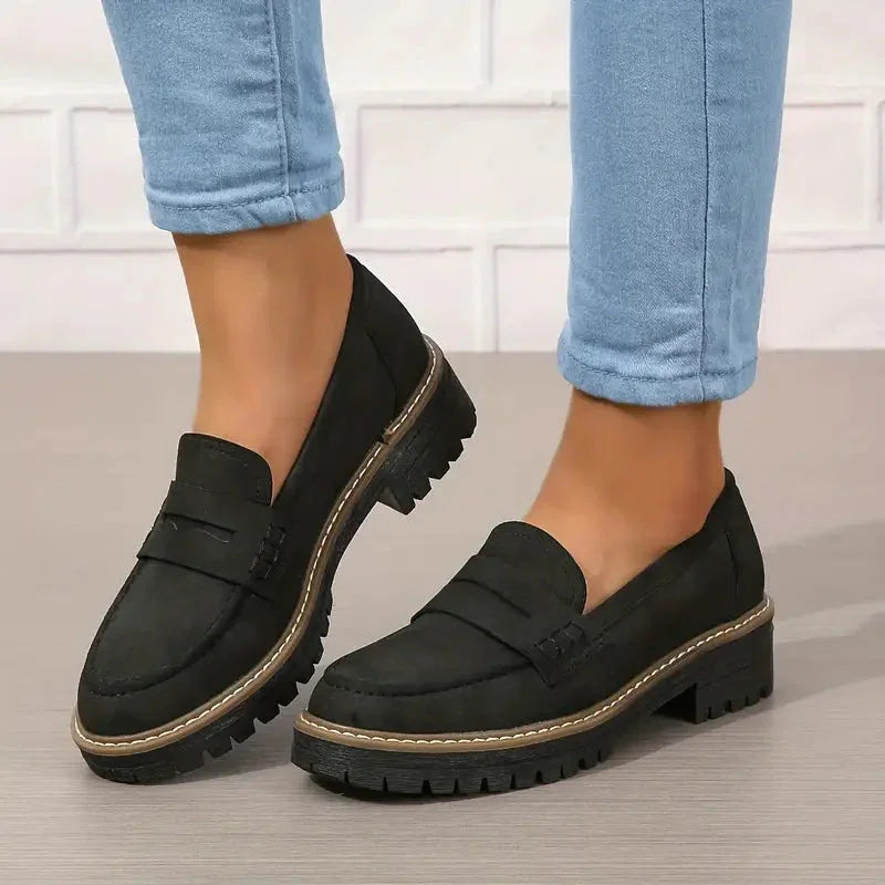 Elegante loafers i ruskind
